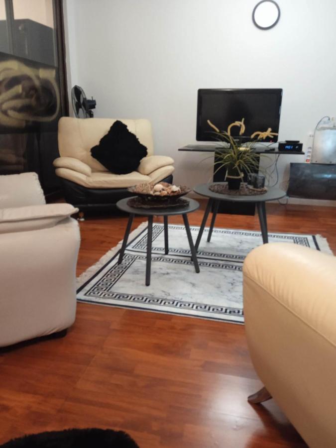Lovely Cozy Apartment In The Entrance Of Nicosia Aglantzia Kültér fotó